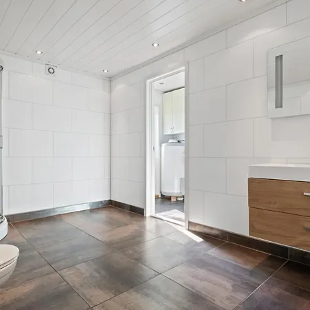 Adalsveien 70 Apartman