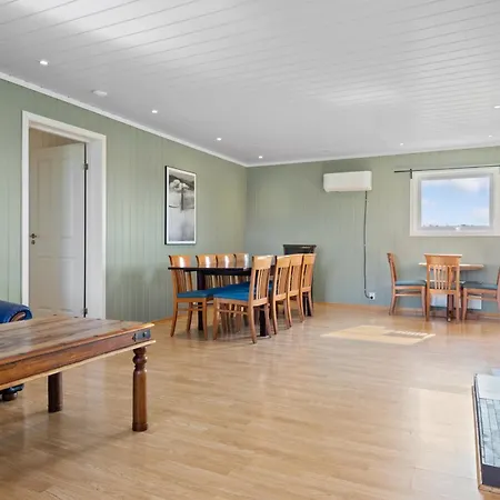 Adalsveien 70 هُتّين